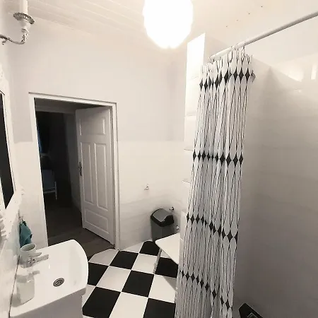 By The アパート トシェビエシュ